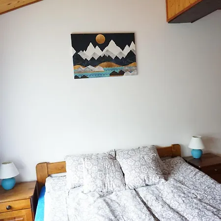 Nad Strumyczkiem - Goscinne - Z Przymrozeniem Oka Щирк