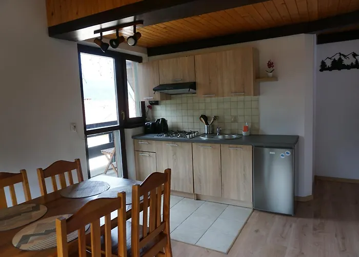 Nad Strumyczkiem - Goscinne - Z Przymrozeniem Oka 홈스테이 슈차이르크