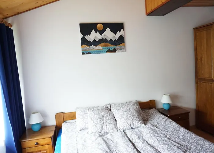 Nad Strumyczkiem - Goscinne - Z Przymrozeniem Oka 슈차이르크