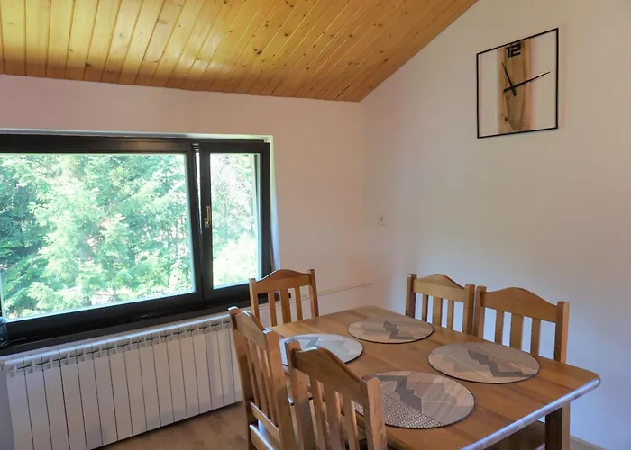 홈스테이 Nad Strumyczkiem - Goscinne - Z Przymrozeniem Oka *